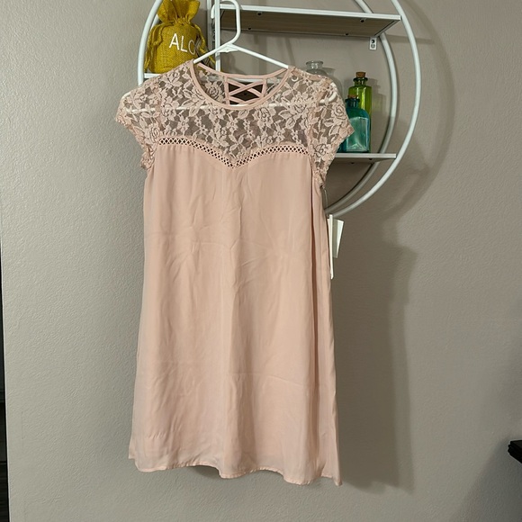 NWT Lace Tunic Style Dress - Picture 1 of 4